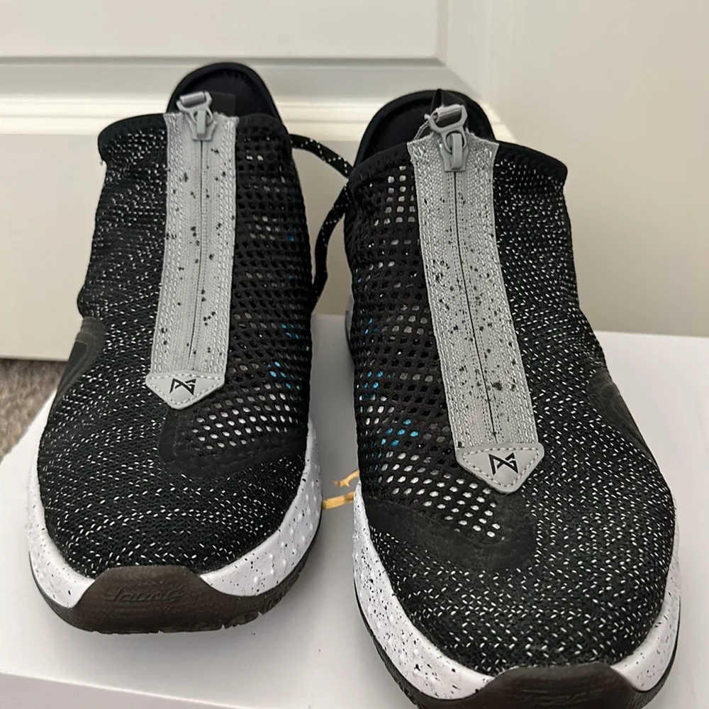 Nike Air Strobel men’s size 9.5 sneaker - Picture 3 of 6